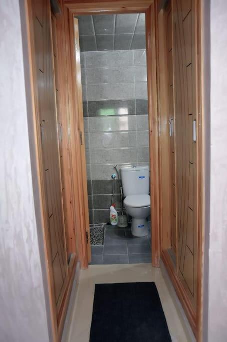 Appartement Azurite - Traditionnel & Spacieux Fès Exterior foto